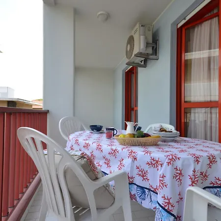 Urano Apartman *